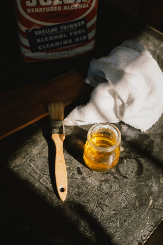Shellac flakes dissolved in denatured alcohol