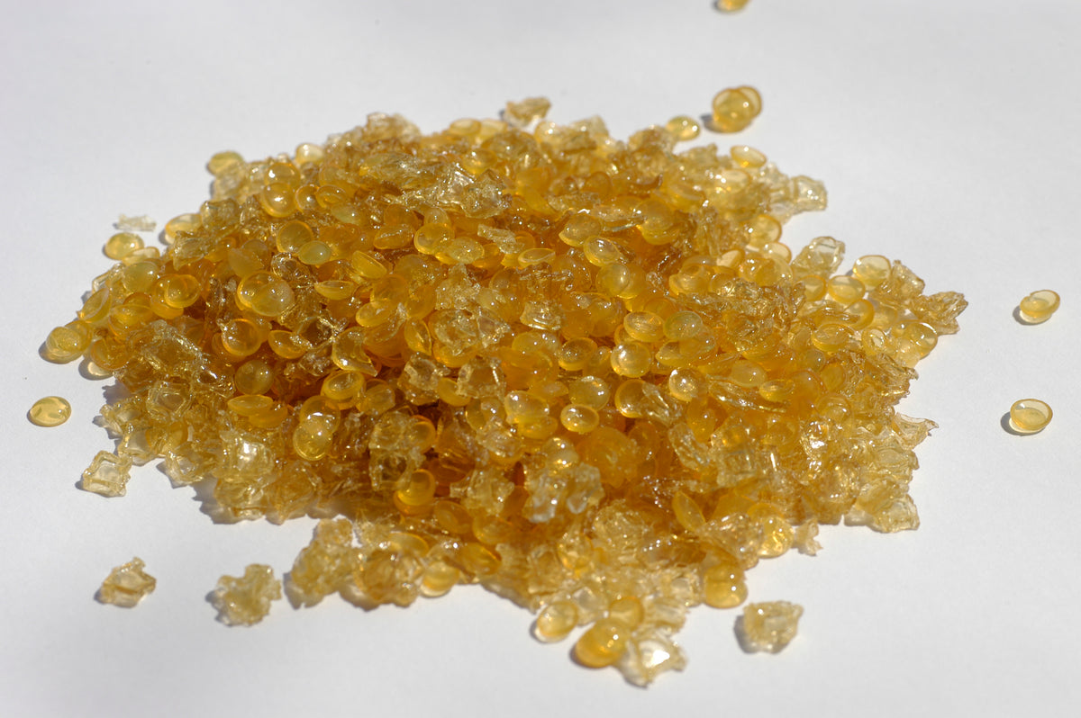 Amber granular hide glue